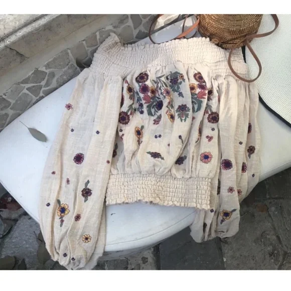 Boho cream off shoulder linen embroidered crop top - Picture 2 of 6